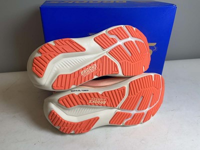 Lot 3787 - Brooks UK7 glycerin GTS 23 trainers in coral /...