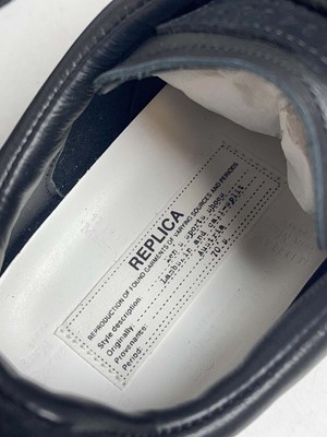 Lot 3791 - Maison Margiela Paris EU43 black replica...