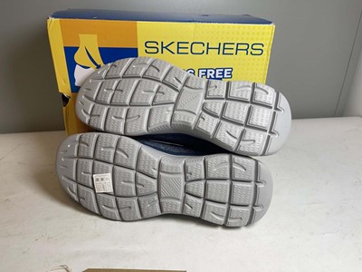 Lot 3793 - Sketchers UK8 hands free slip-ins air-cooled...