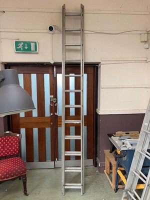 Lot 163 - An aluminium double extending ladder