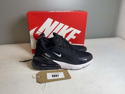 Lot 3801 - Nike UK5.5 air max 270 trainers in black /...