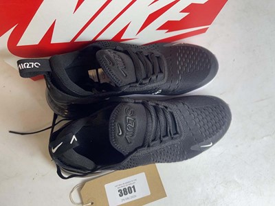 Lot 3801 - Nike UK5.5 air max 270 trainers in black /...