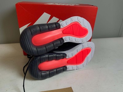 Lot 3801 - Nike UK5.5 air max 270 trainers in black /...