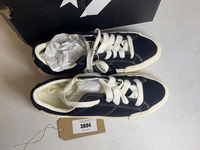 Lot 3804 - Converse UK12 cruise OX trainers in black /...