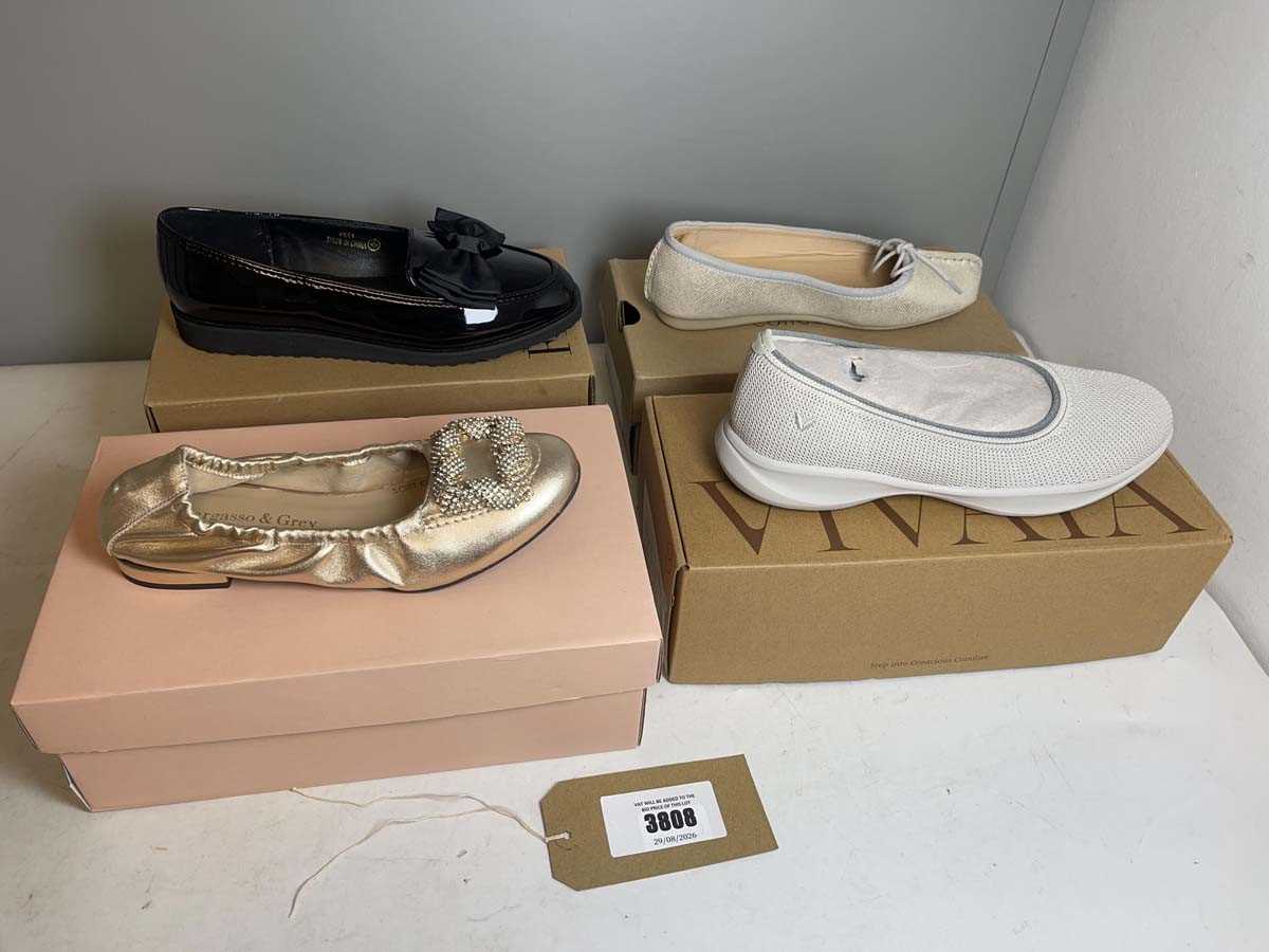 Lot 3808 - 4x Boxed pairs of shoes to include Clarks UK4,...