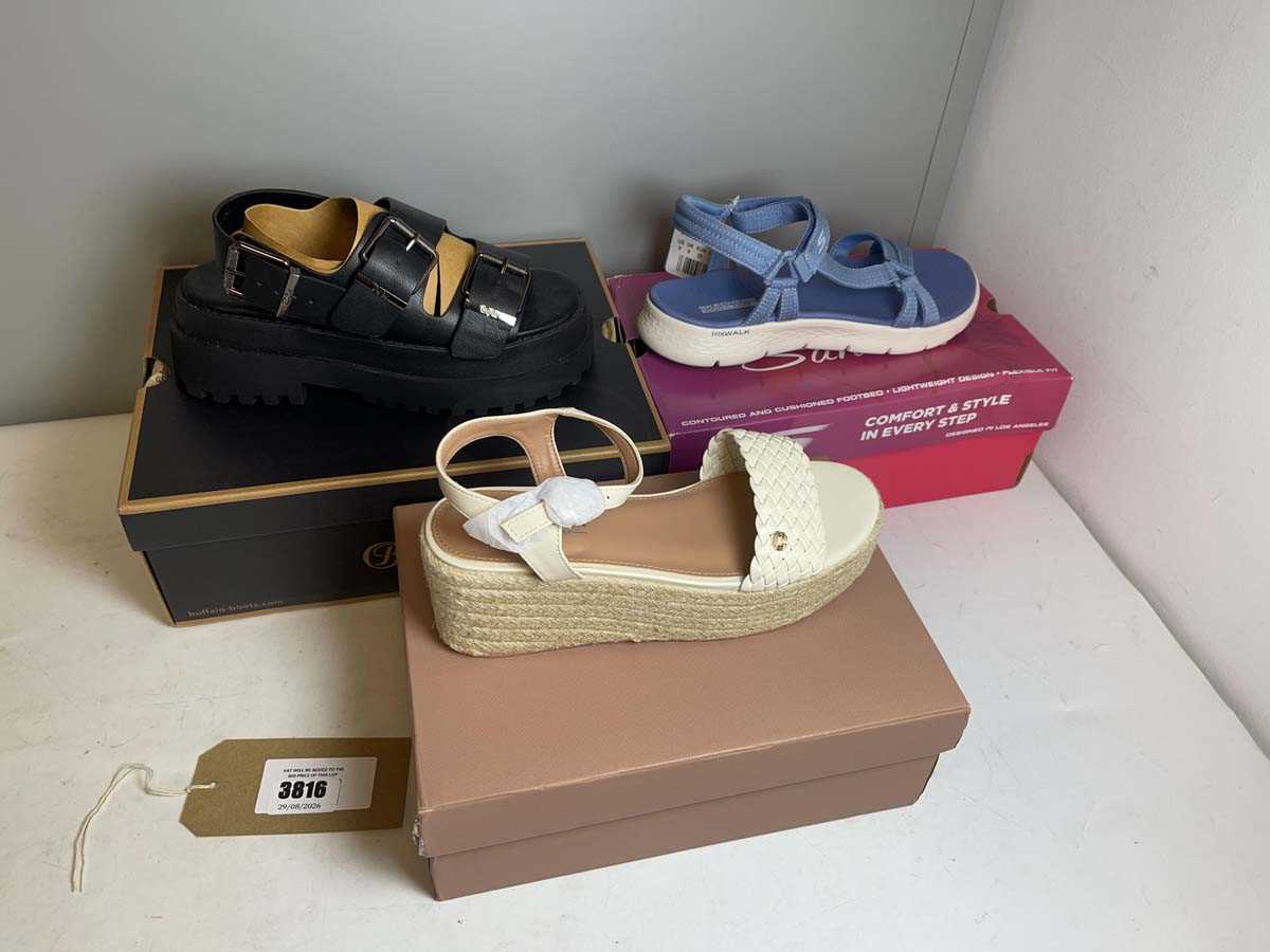 Lot 3816 - 3x Boxed pairs of sandals to include Sketchers...
