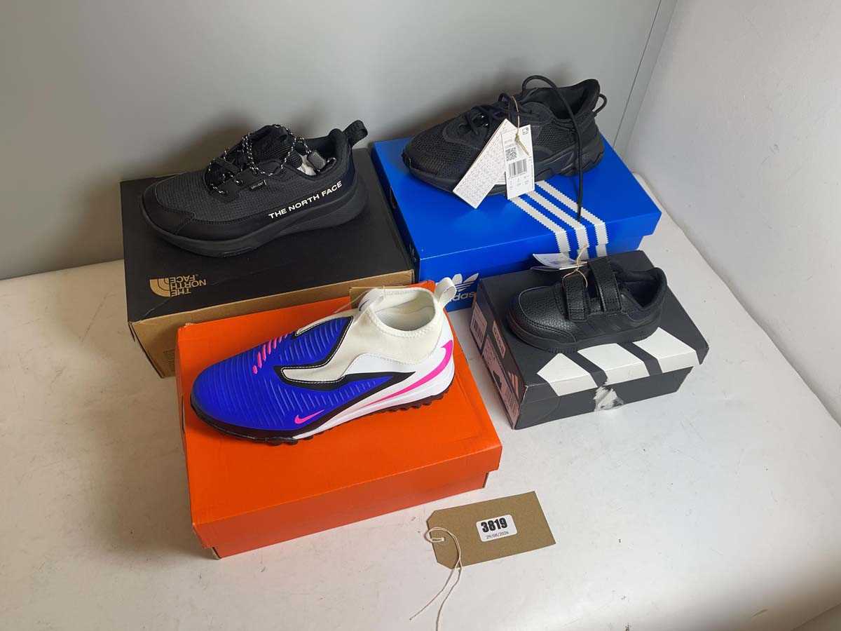 Lot 3819 - 4x Boxed pairs of children's trainers to...