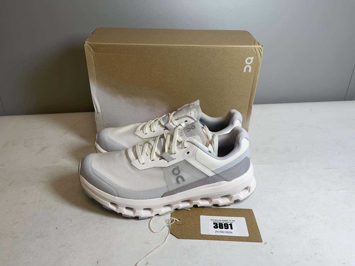 Lot 3891 - On Cloud UK5.5 cloudvista 2 trainers in ivory...