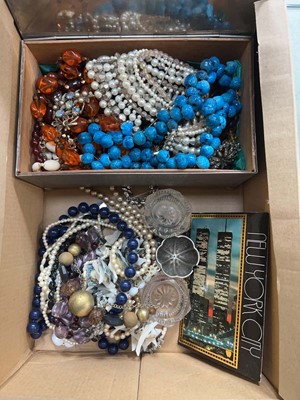 Lot 382 - Small box containing dress jewellery, metal...