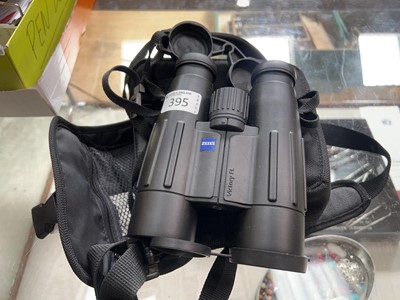 Lot 395 - A pair of Zeiss Victory FL 10 by 42 German...