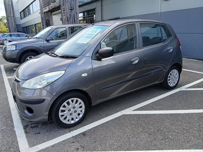 Lot 2010 Hyundai i10 Classic 5-door hatchback