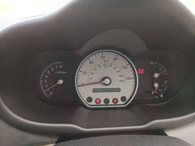 Lot 2010 Hyundai i10 Classic 5-door hatchback