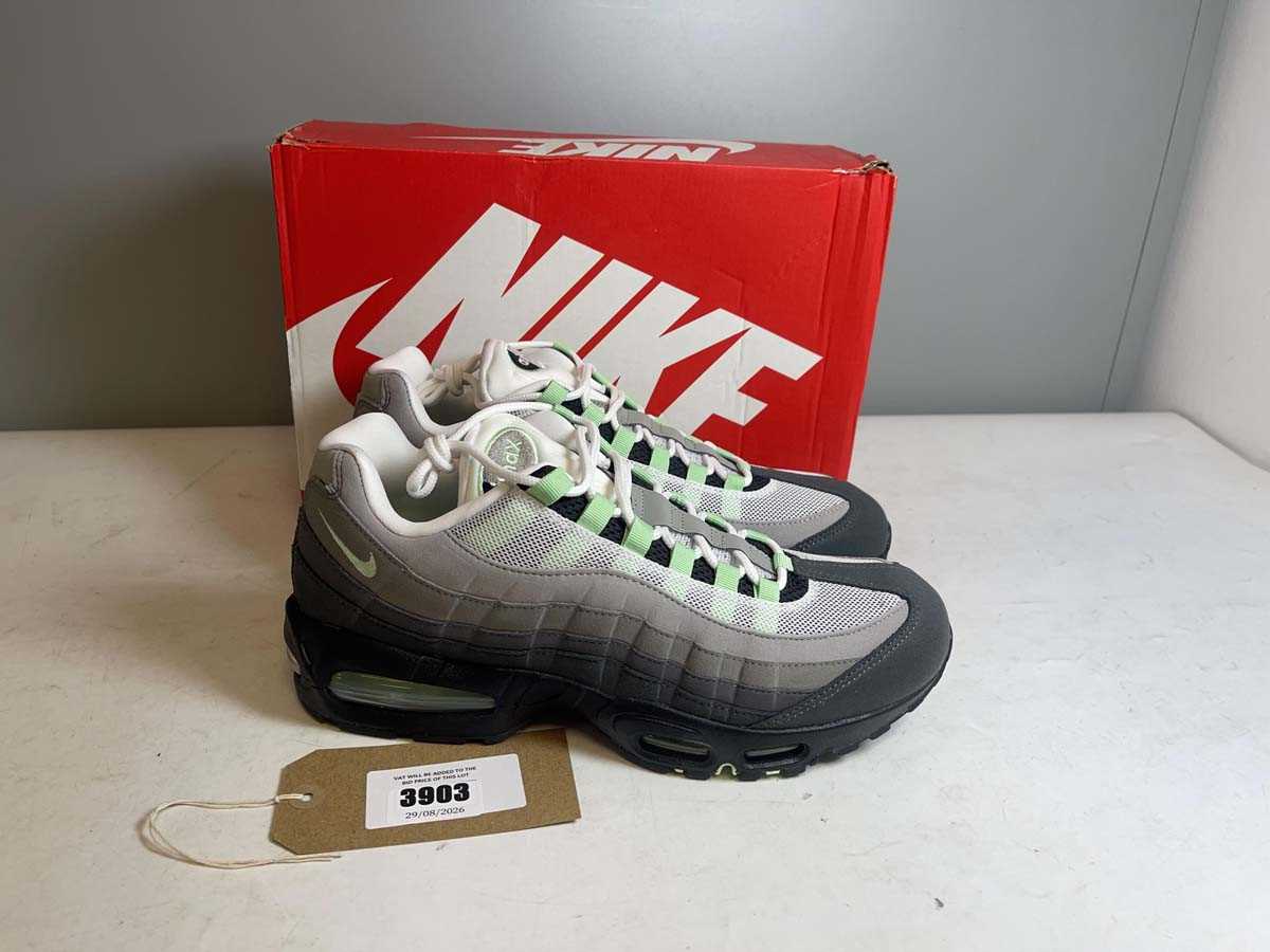 Lot 3903 - Nike UK10 air max 95 big bubble trainers in...