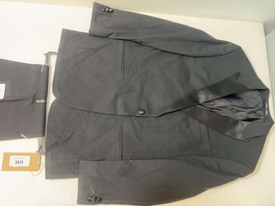Lot 3874 - Men's Limehaus tuxedo suit (44L/36L) Black