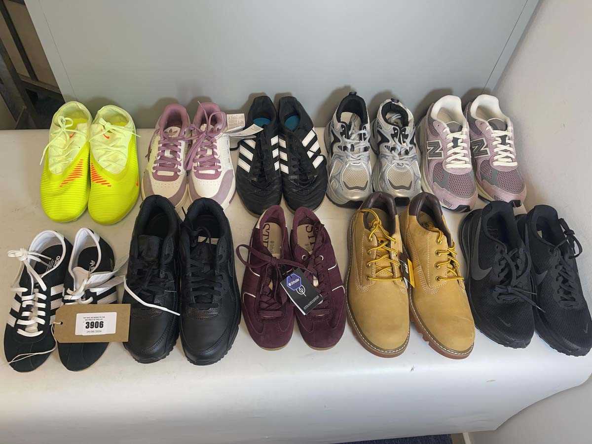 Lot 3906 - 10x Pairs of trainers to include Nike, New...