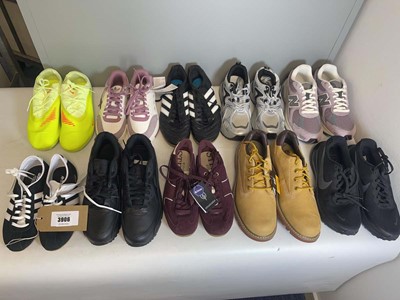 Lot 3906 - 10x Pairs of trainers to include Nike, New...