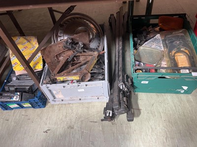 Lot 425 - 3 trays of various car parts, hardware, roof...