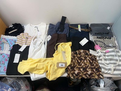 Lot 3880 - Ladies clothing Zara, MNG, Bershka, Edikted,...