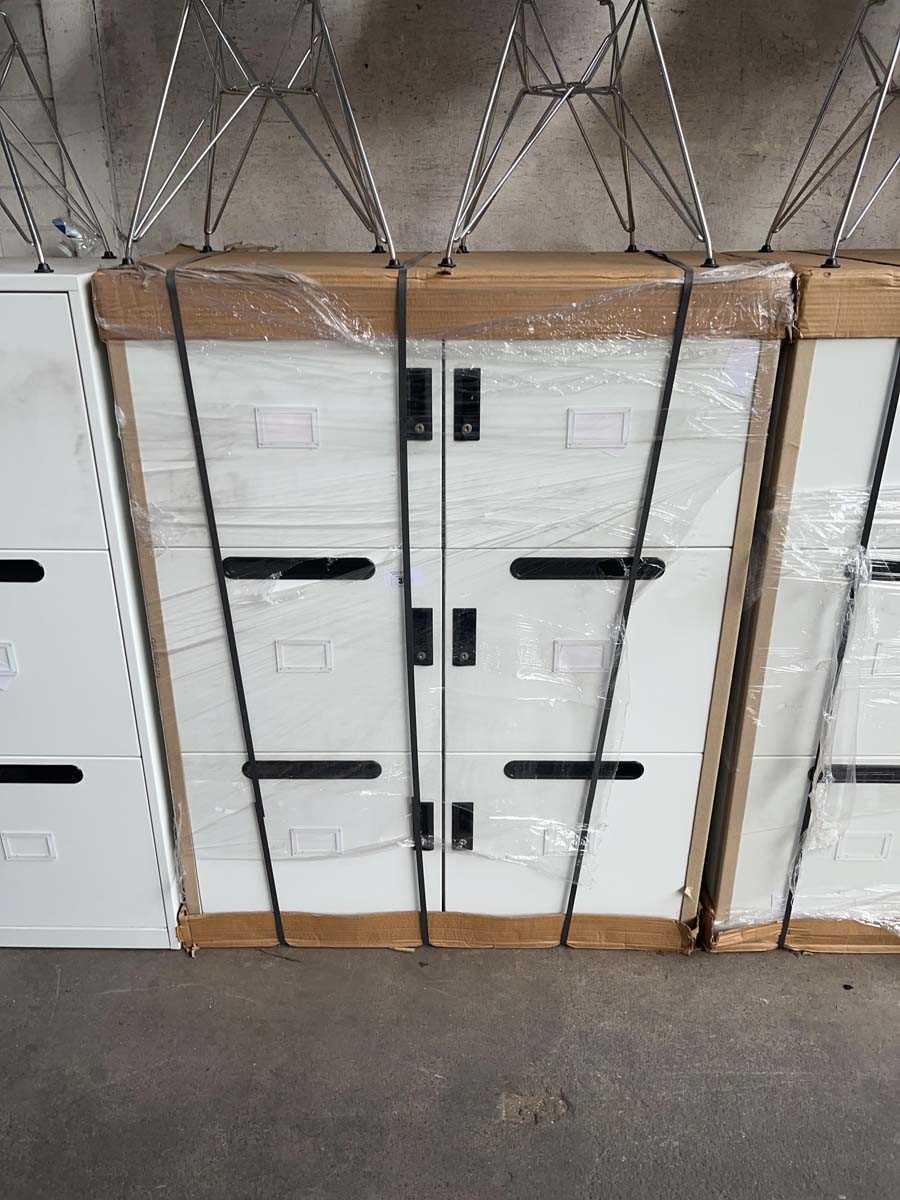 Lot 35 - 100cm 6 door locker in grey