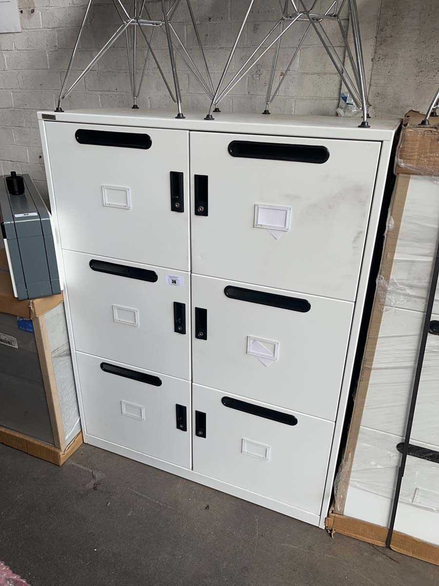 Lot 36 - 100cm 6 door locker in grey