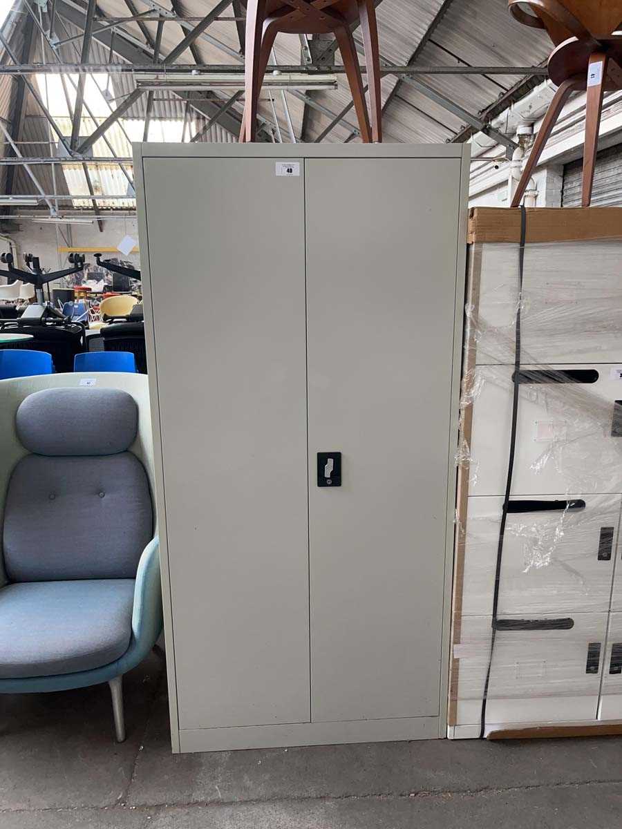 Lot 40 - 90cm 2 door stationary cabinet in grey