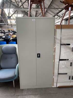 Lot 40 - 90cm 2 door stationary cabinet in grey