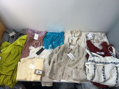 Lot 3881 - Ladies clothing Zara, Bershka, Next,...