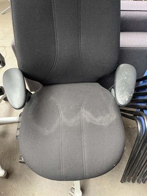 Lot 85 - 4 RH black upholstered office chairs with arms