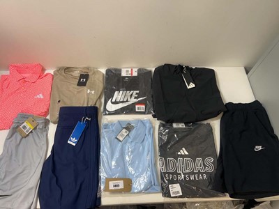 Lot 3885 - Men's sportswear Adidas, Nike, Under Armour