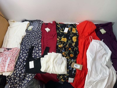 Lot 3918 - Nobody's Child clothing