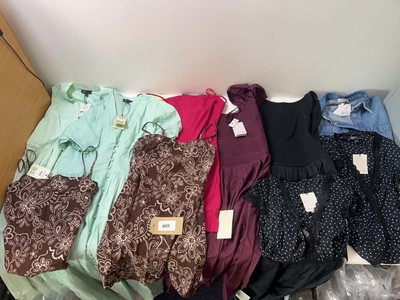 Lot 3920 - Nobody's Child clothing