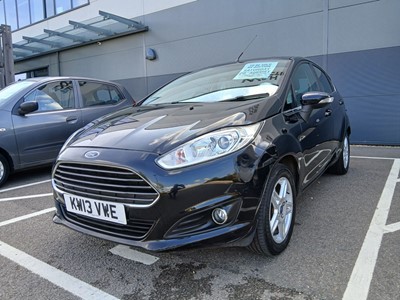 Lot low mileage 2013 Ford Fiesta Zetec 82 5-door hatchback