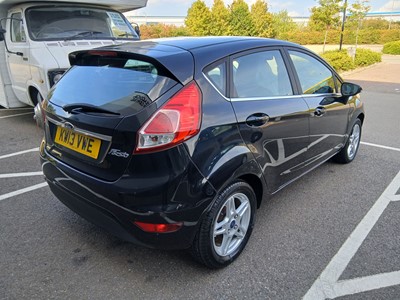 Lot low mileage 2013 Ford Fiesta Zetec 82 5-door hatchback