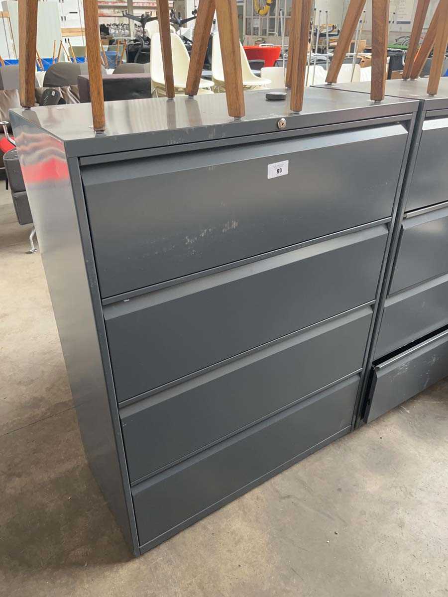 Lot 90 - 4 drawer lateral filing cabinet in grey -...