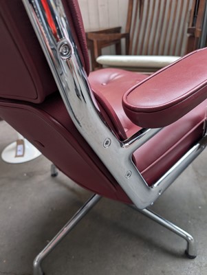 Lot 2 - Charles & Ray Eames for Vitra, an ES104 'Time...