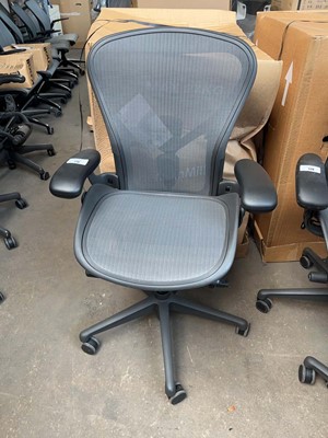 Lot 176 - Herman Miller Aeron office chair size B