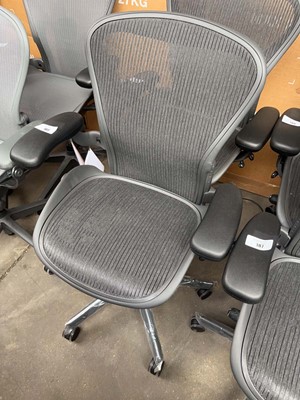 Lot 185 - Herman Miller Aeron office chair size B