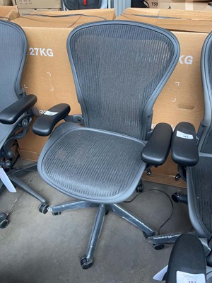 Lot 186 - Herman Miller Aeron office chair size B
