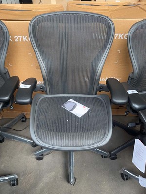 Lot 188 - Herman Miller Aeron office chair size C