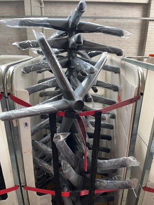 Lot 200 - Stillage with Herman Miller Aeron 5 star bases...