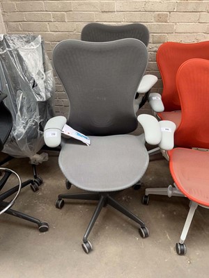 Lot 215 - Herman Miller Mirra office chair with grey...