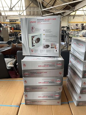 Lot 262 - 4 Phoenix security safes KS0031E