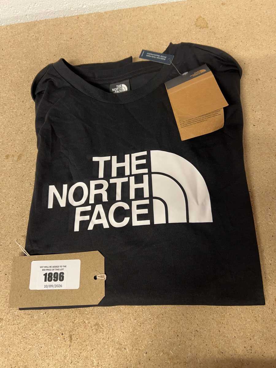 Lot The North Face logo t-shirt in black size L