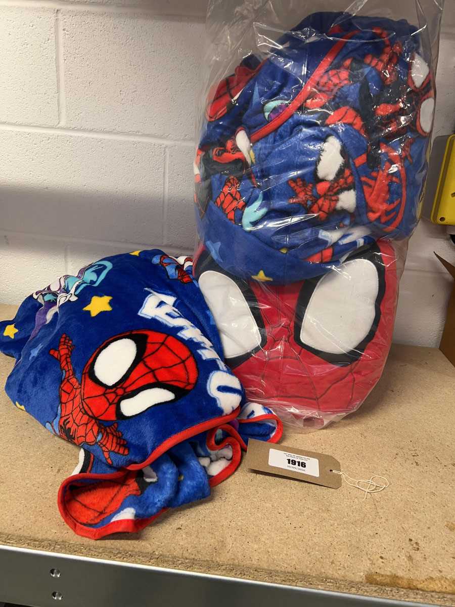 Lot x3 Marvel Spiderman throws and character pillows