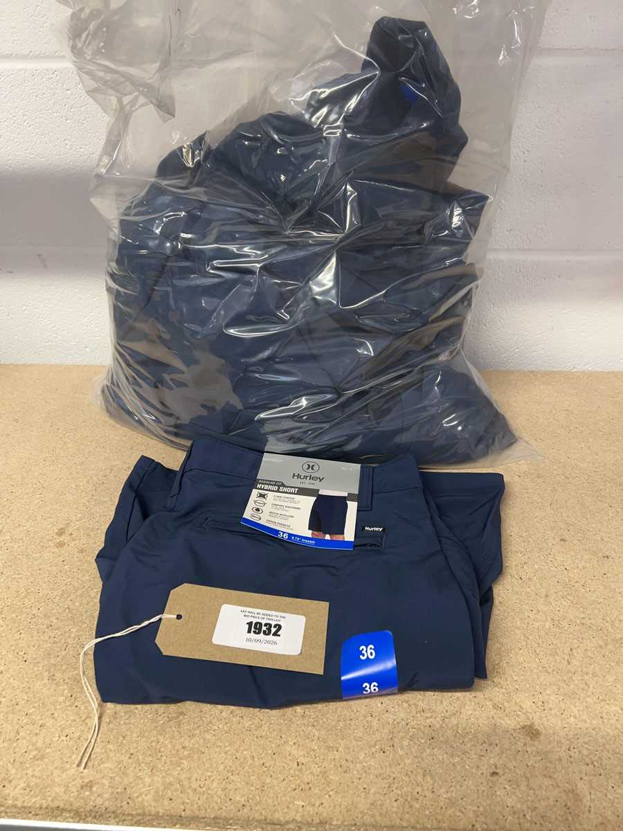 Lot Approx. 15 men's Hurley hybrid shorts