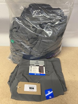 Lot Approx. 15 men's Hurley hybrid shorts