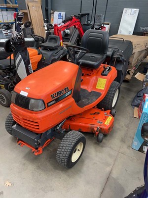 Lot 4366 - Kubota G21 diesel powered ride on lawnmower