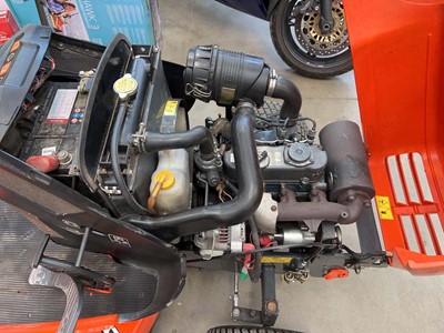 Lot 4366 - Kubota G21 diesel powered ride on lawnmower