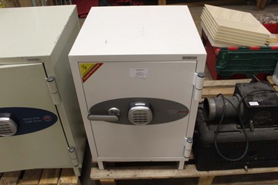 Lot 334 - Phoenix DS2000 Series Datacare safe (factory...