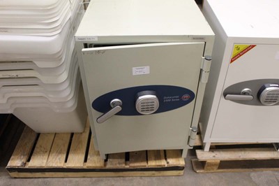 Lot 335 - Phoenix 2500 Datacombi series safe (factory...